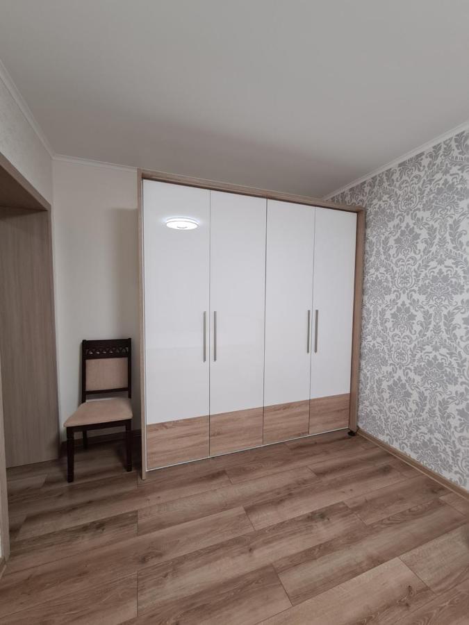 127-Avenue Apartment Чернивци Екстериор снимка